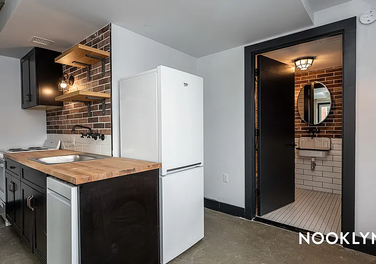 639 Foster Ave #301 — Photo 5