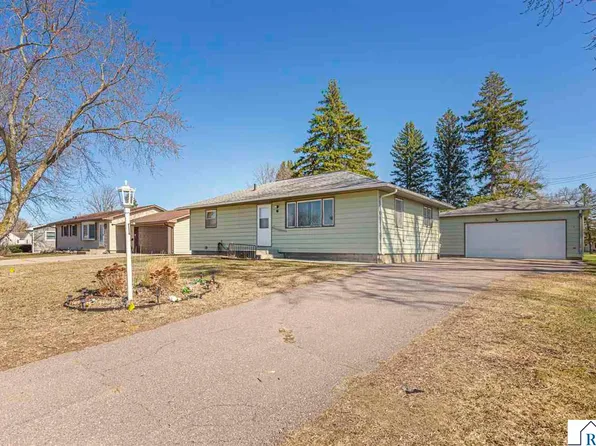 325 Lesueur Ave, Eagle Lake, MN 56024