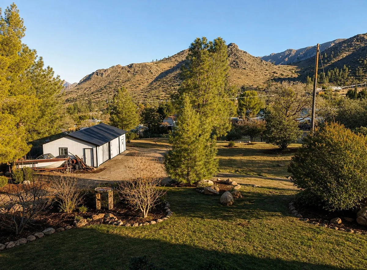 Building Photo - 216 Kearns Dr