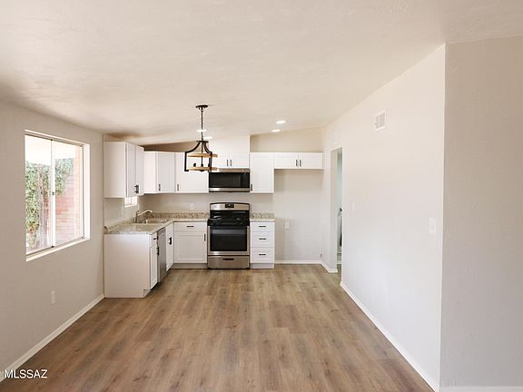 2nd image of 1564 Bella Vista Dr
