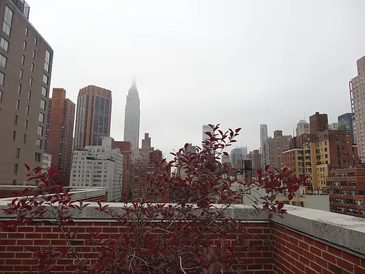 Sold by Nest Seekers International | media 20
