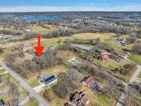 3rd image of 102 Riverwood Dr Lot 1