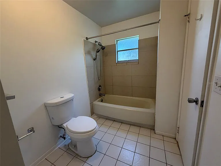 10626 Watertown Ct — Photo 12