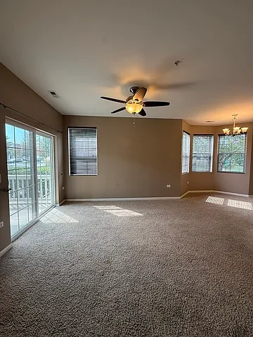 2 bed, 1099 sqft, $2,200 — Photo 4