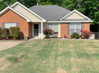 314 Foxdale Rd, Millbrook, AL 36054