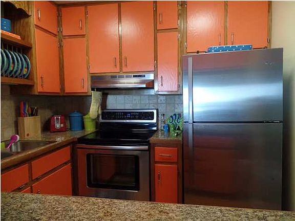 4th image of 903 NW Avenue A Unit 10