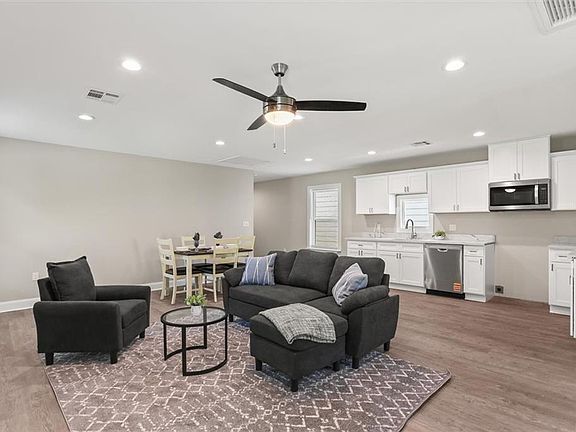 5th image of 2111 Forstall St