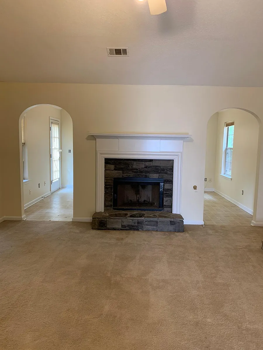 Building Photo - 414 Summer Hill Cir