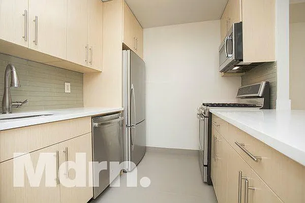 Rented by Mdrn Residential | media 2