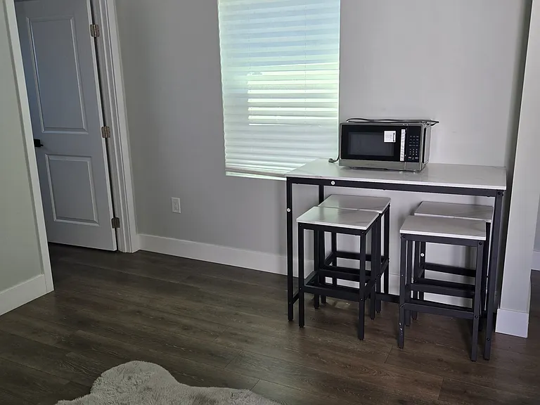 798 E Orange Grove Blvd — Photo 2