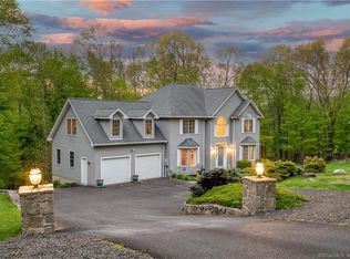 6 Sunrise Ln, New Milford, CT 06776