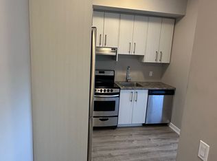 10 Esplanade Ln #313, Grimsby, ON L3M 0H1