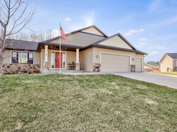 291 Highlands Ave, Zumbrota, MN 55992