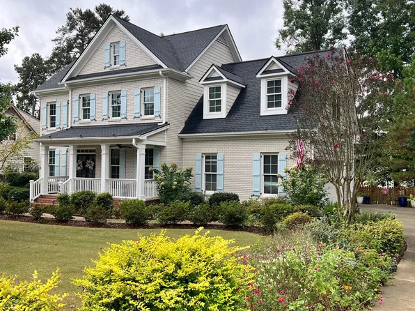 2404 Thurrock Dr, Apex, NC 27539