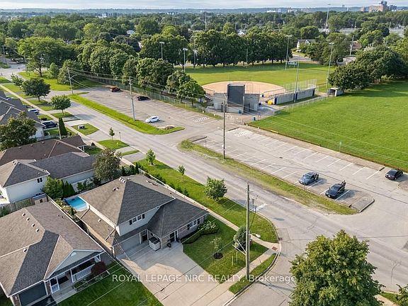 4th image of 2A Dixie Rd