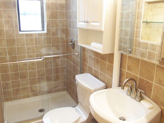 2nd image of 67 W 107th St APT 6