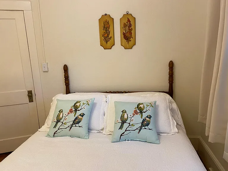 Second bedroom with queen mattress.
(House will be unfurnished)