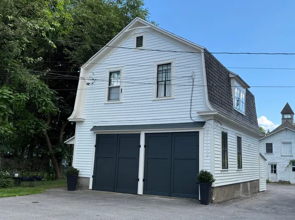 208 Lake Ave #B, Saratoga Springs, NY 12866