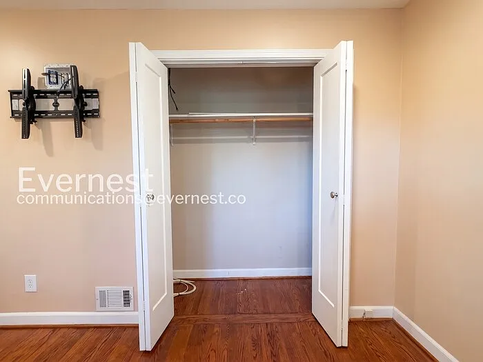 7110 Cindy Ln — Photo 13