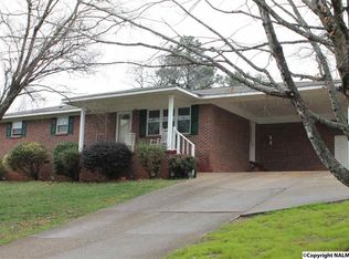 551 Becky Allen Cir, Rainbow City, AL 35906