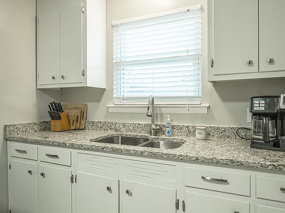 2nd image of 3707 Tacoma Ave #2