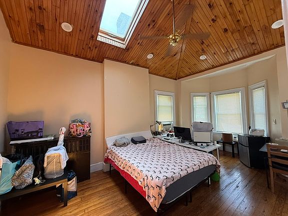 2nd image of 1605 Tremont St #3