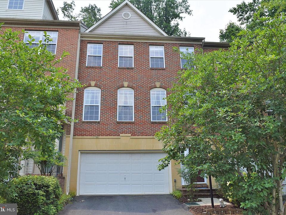 1st image of 8877 Royal Doulton Ln