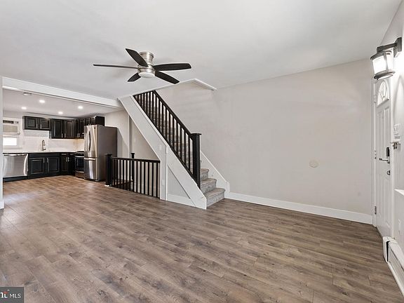 4th image of 2833 S Sydenham St