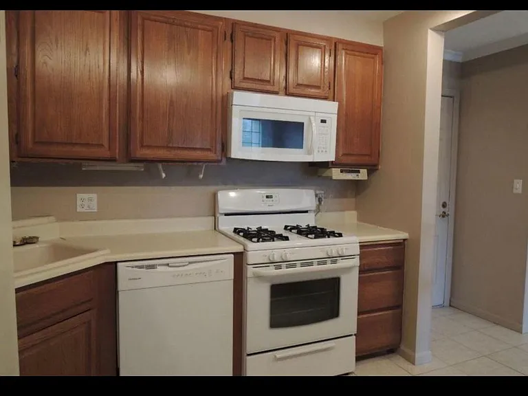 6670 Vernon Ave #316 — Photo 4