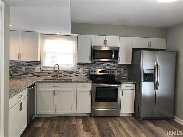 1st image of 3517 S Oaklawn Cir