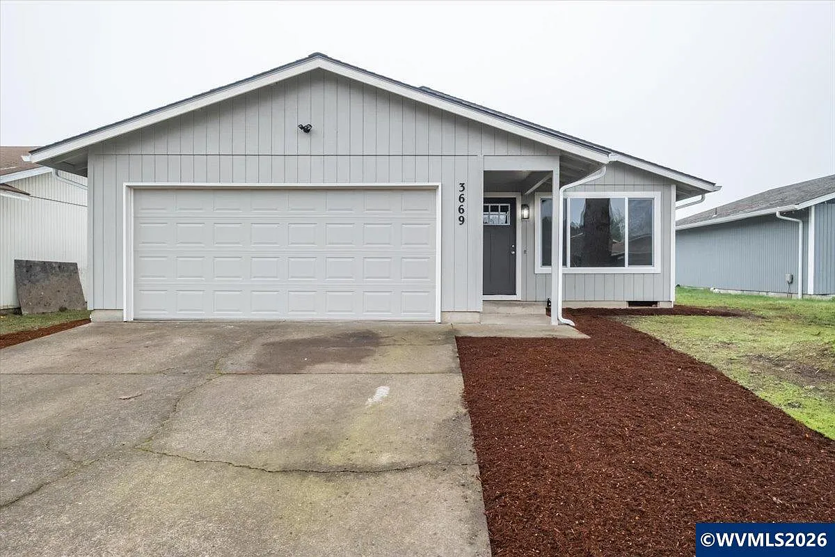 3669 Tudor Way SE photo 1