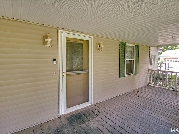 5th image of 420 Ellison St