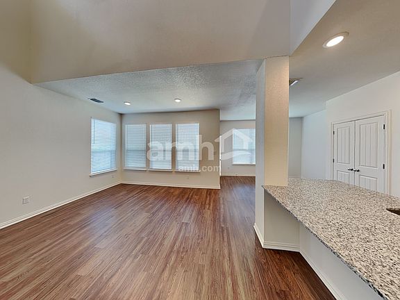 5th image of 2706 Lillybrook Ln