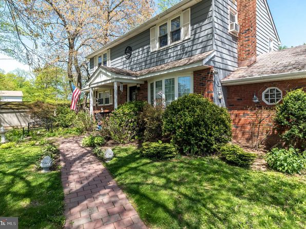 619 Middle Rd, Perkasie, PA 18944