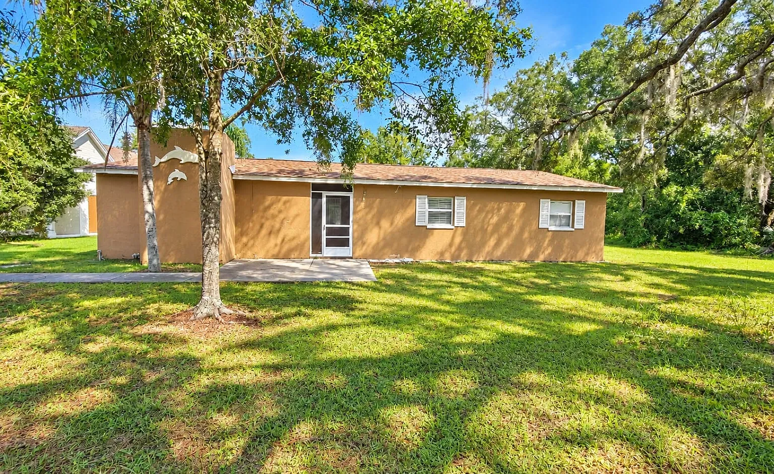 3 bed, 1236 sqft, $2,495 — Photo 1