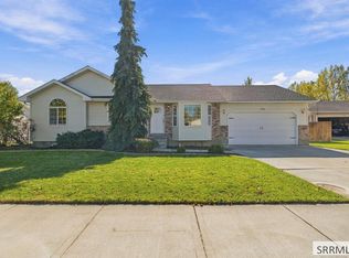 2930 E Stonewood Cir, Ammon, ID 83406