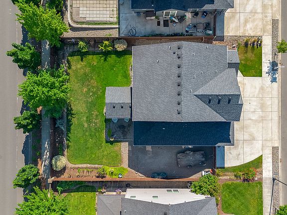 4th image of 16604 NE 98th St