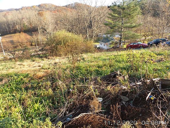 2nd image of 49 Warren Ln