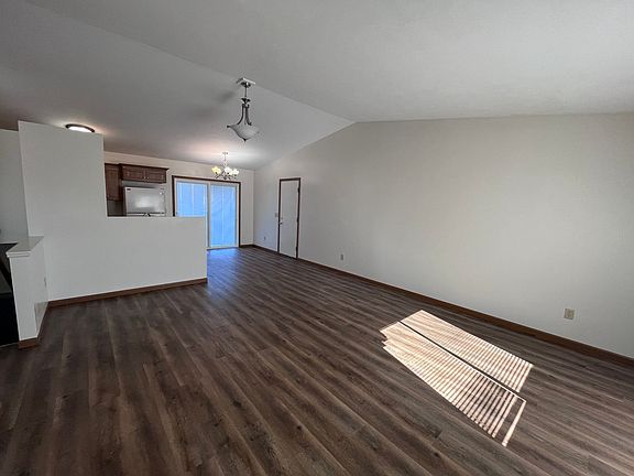 2nd image of 1735 Oatfield Ln