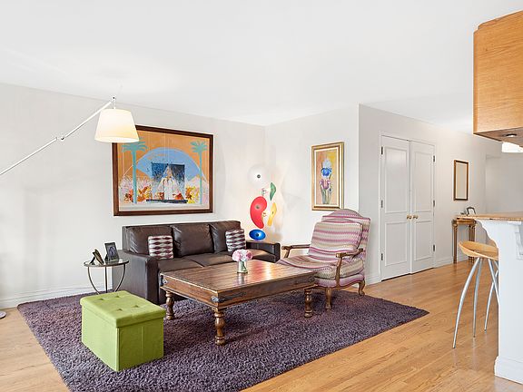 4th image of 44 W 62nd St #23DE