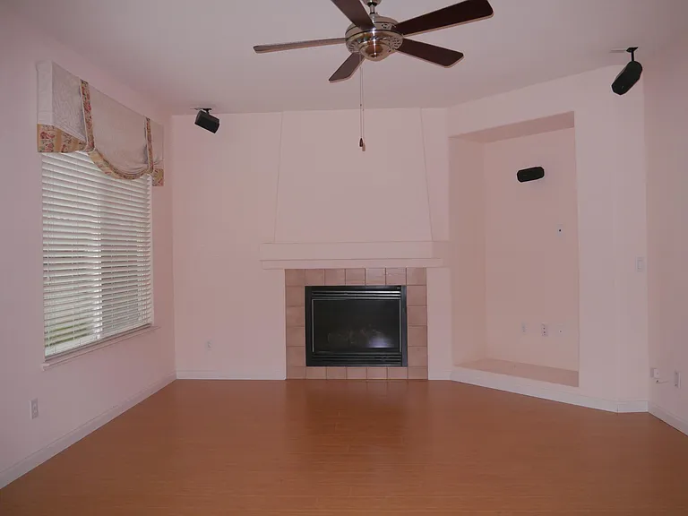 2442 Colby Ct — Photo 22