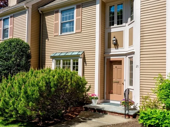 21 Oakland Ave #21, Needham, MA 02492