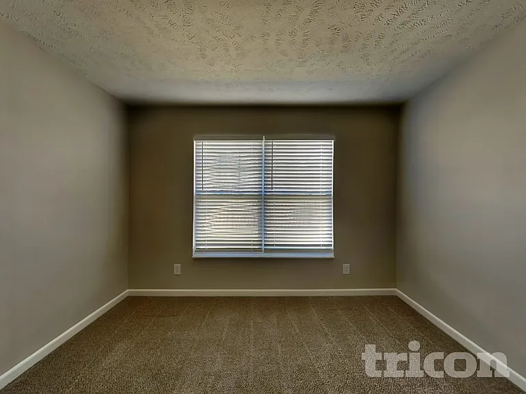 125 Ivy Hill Ln — Photo 16
