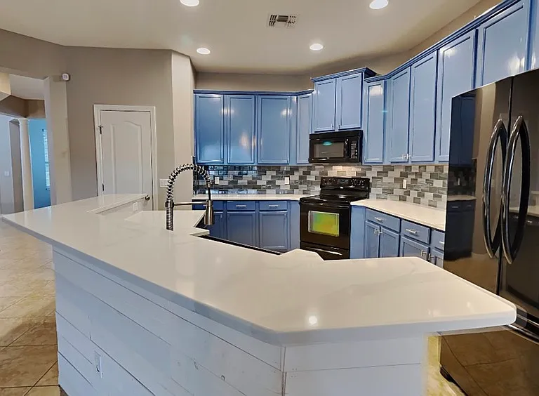 2131 Lacosta Pl — Photo 2