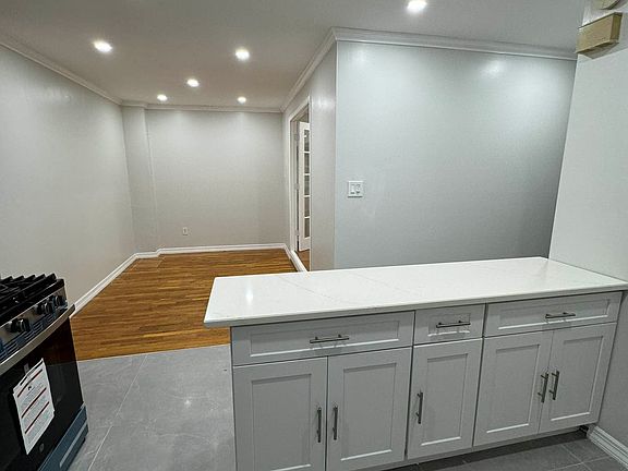 4th image of 25-01 45th St #1
