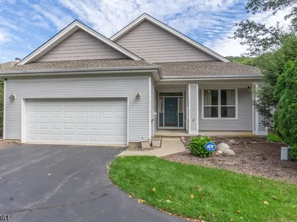 43 Tannery Hill Dr, Hardyston Twp., NJ 07419