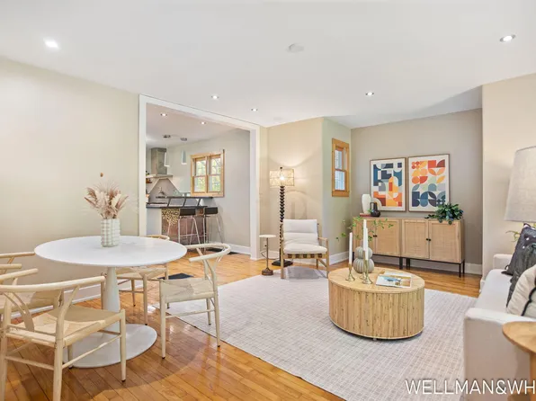 1005 Elizabeth St, Saugatuck, MI 49453