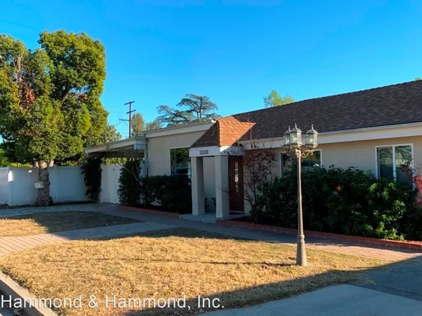 12210 Calvert St, North Hollywood, CA 91606