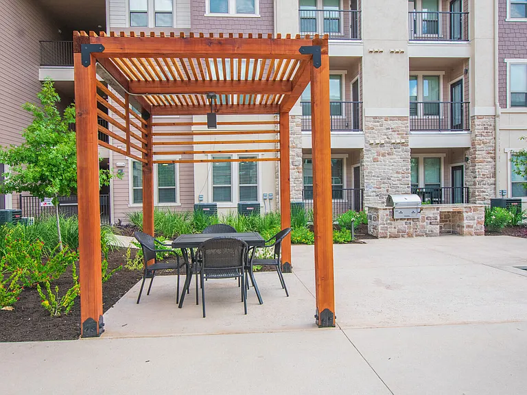 Lofts at Ventura — Photo 81