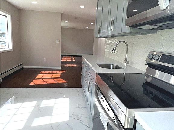 4th image of 61 Wilson St